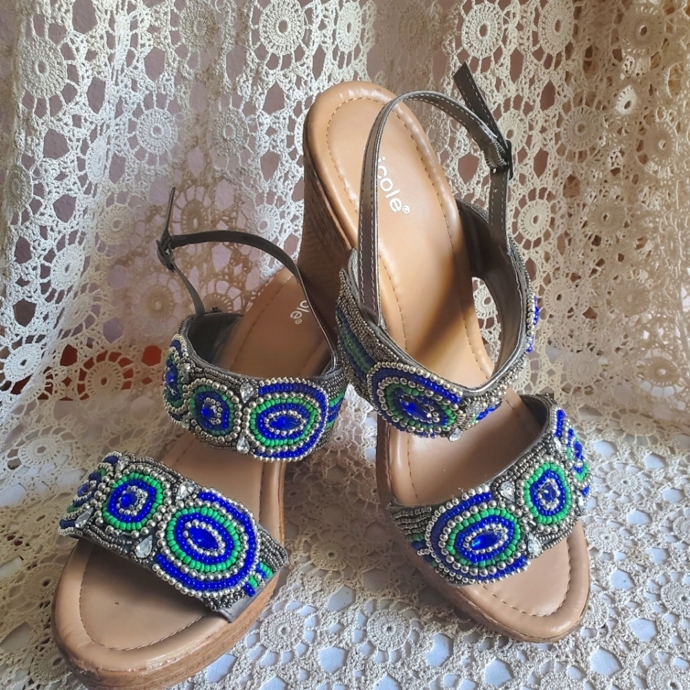 Nicole Platform - image 1